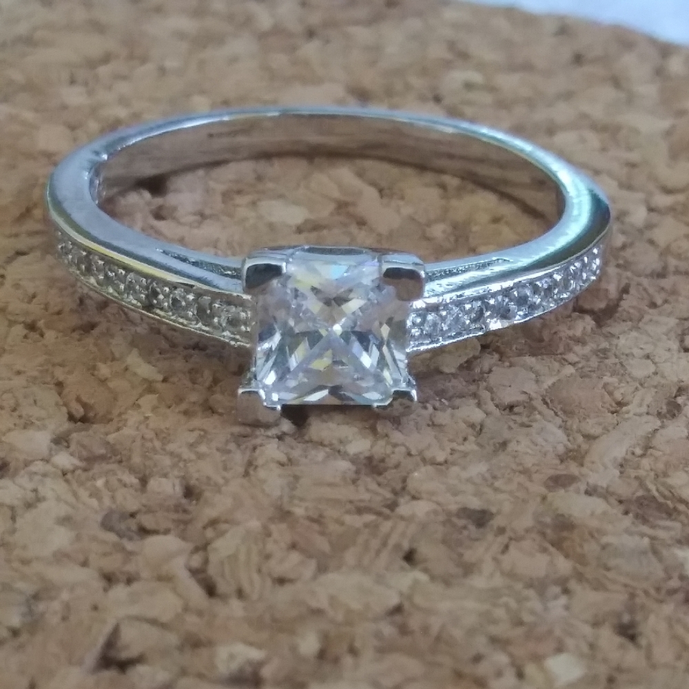 CZ 925 Silver Ring NWOT